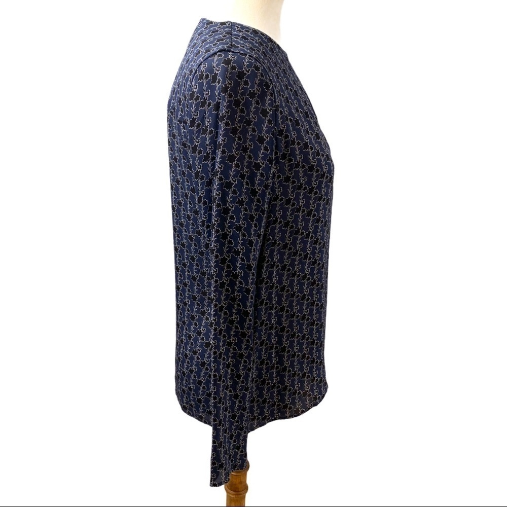 Theory Silk Split Neck Print Popover Long Sleeve Career Business Top Small - Picture 7 of 11